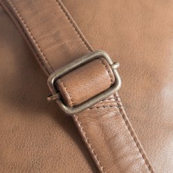 Depeche crossover taske i chestnut