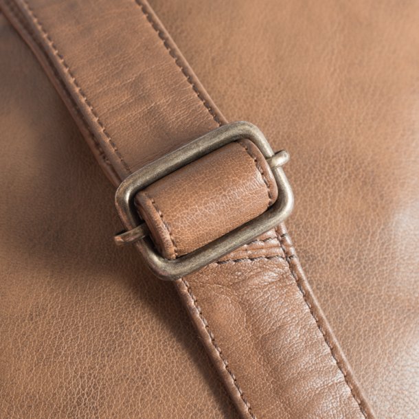 Depeche crossover taske i chestnut