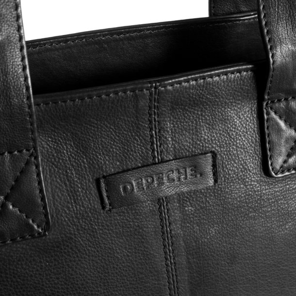 Depeche skuldertaske i sort kalveskind