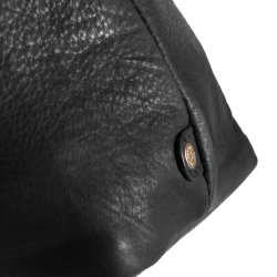 Depeche skuldertaske i sort kalveskind