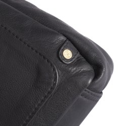 Depeche skuldertaske i sort okseskind