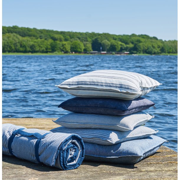 Speedtsberg pude i bl� striber