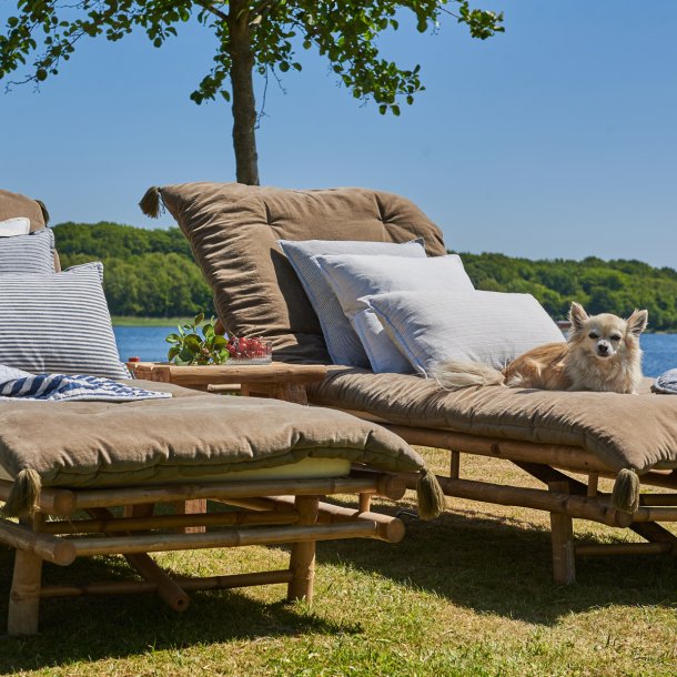 Speedtsberg pude med lysebl� og hvide striber