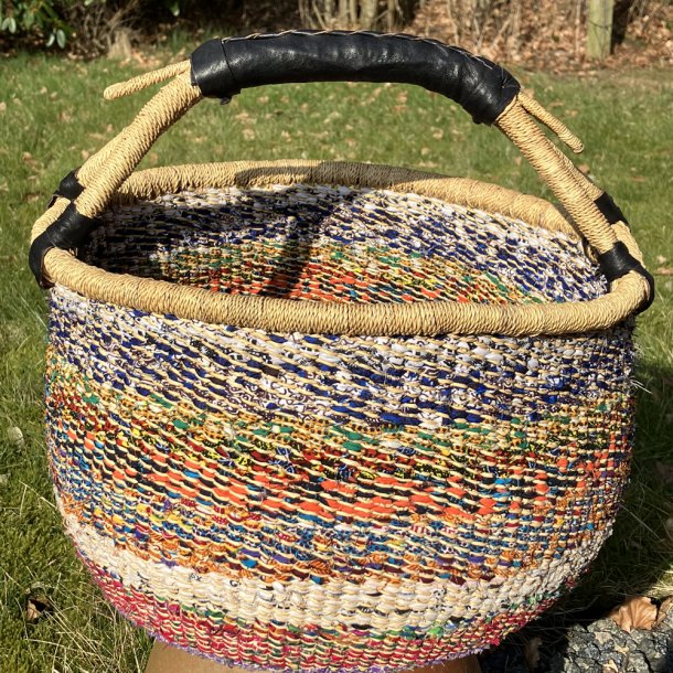 Hammershus fairtrade kurv fra Ghana i  mange farver 