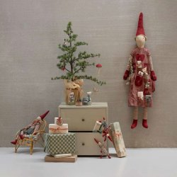 Maileg kravlenisse 2025, str 1 