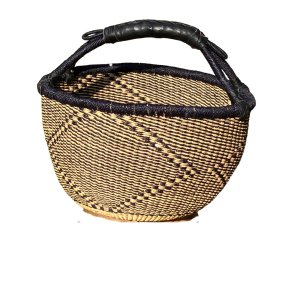 Hammershus fairtrade kurv fra Ghana i natur og mrkebl