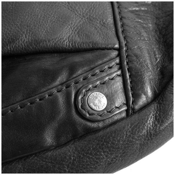  Depeche stor bumbag i bldt sort skind