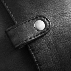 Depeche sort bumbag i skind 