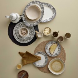 Bungalow rund dkkeserviet i natur med frynser