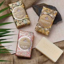 The Somerset toiletry company , ministry of soaps med poppy og pimpernel duft